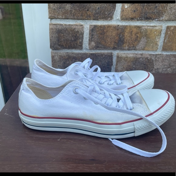 white converse red stripe
